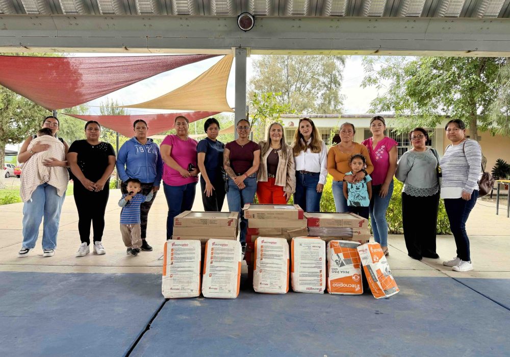 71_273_51568_314898883_28_05_ENTREGA_MOBILIARIO_USEBEQ__(8)