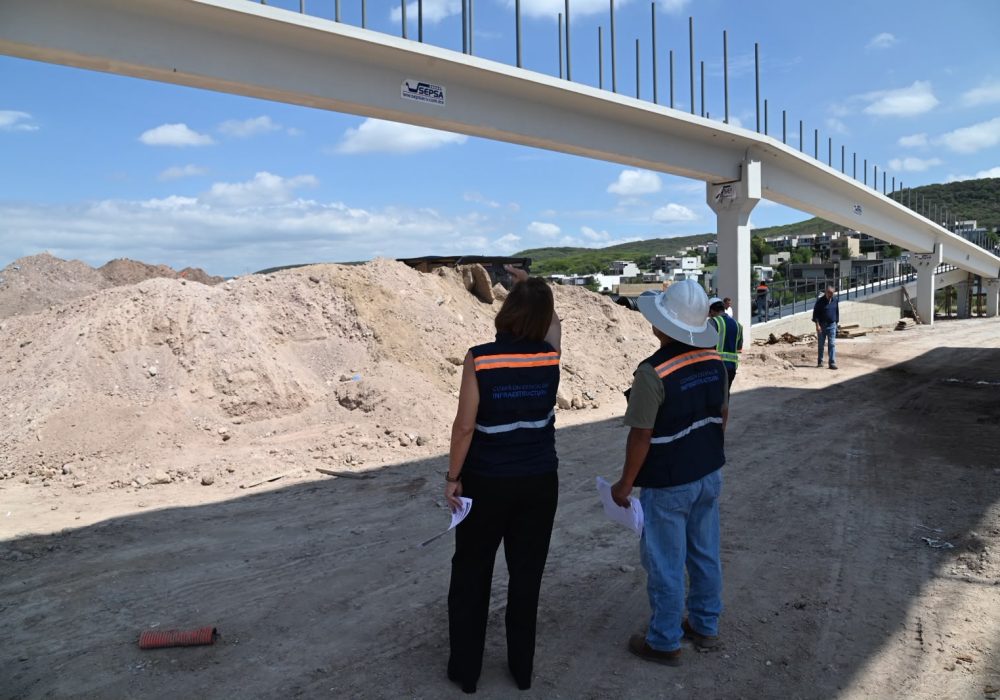 71_273_51724_225469125_FOTO5_CEI_22_2026_Supervisa_CEI_avance_de_puente_peatonal_en_el_Anillo_Vial_Junipero_Serra