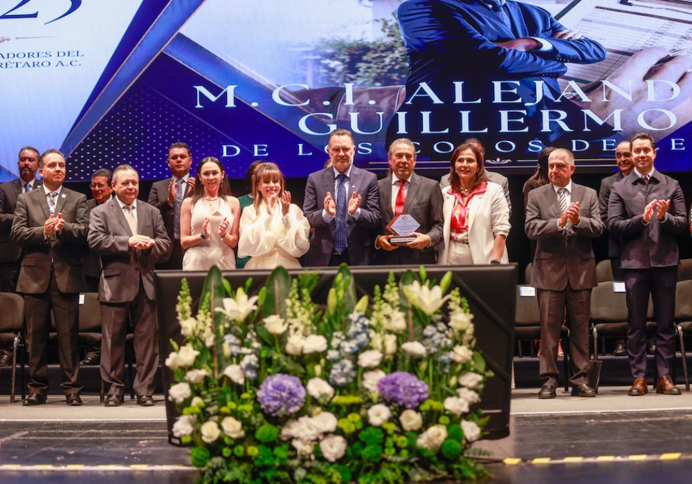 71_273_52185_1564346499_04_08_2026_RECONOCIMIENTO_AL_PROFESIONISTA_DEL_ANO_2026-18