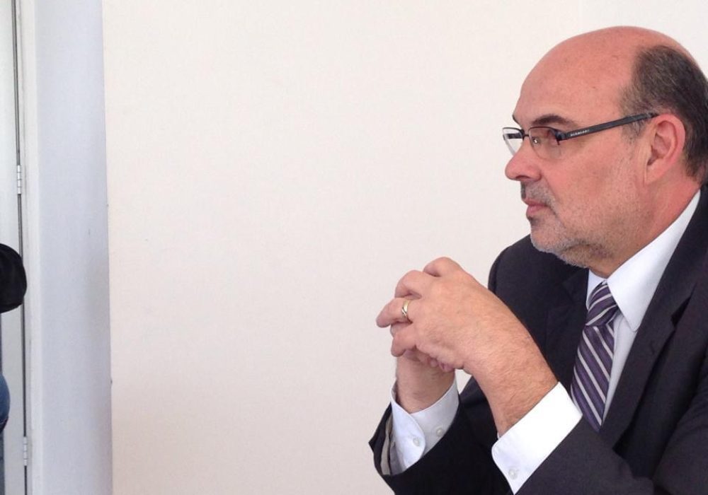 Junio de 2014, Andrés en las oficinas de Ciudad y Poder.