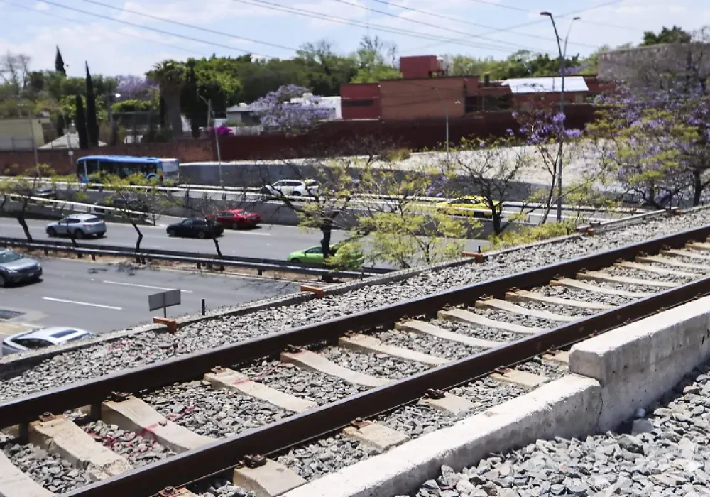 Bernardo Quintana_Tren