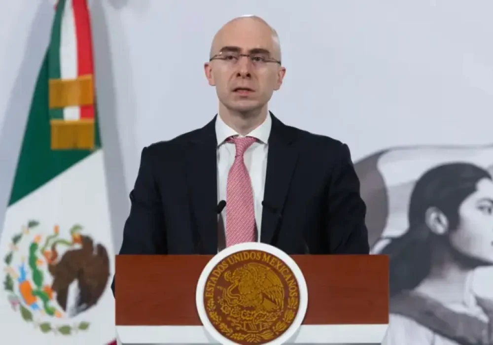Carlos Torres Rosas asume la dirección de Nafin y Bancomext