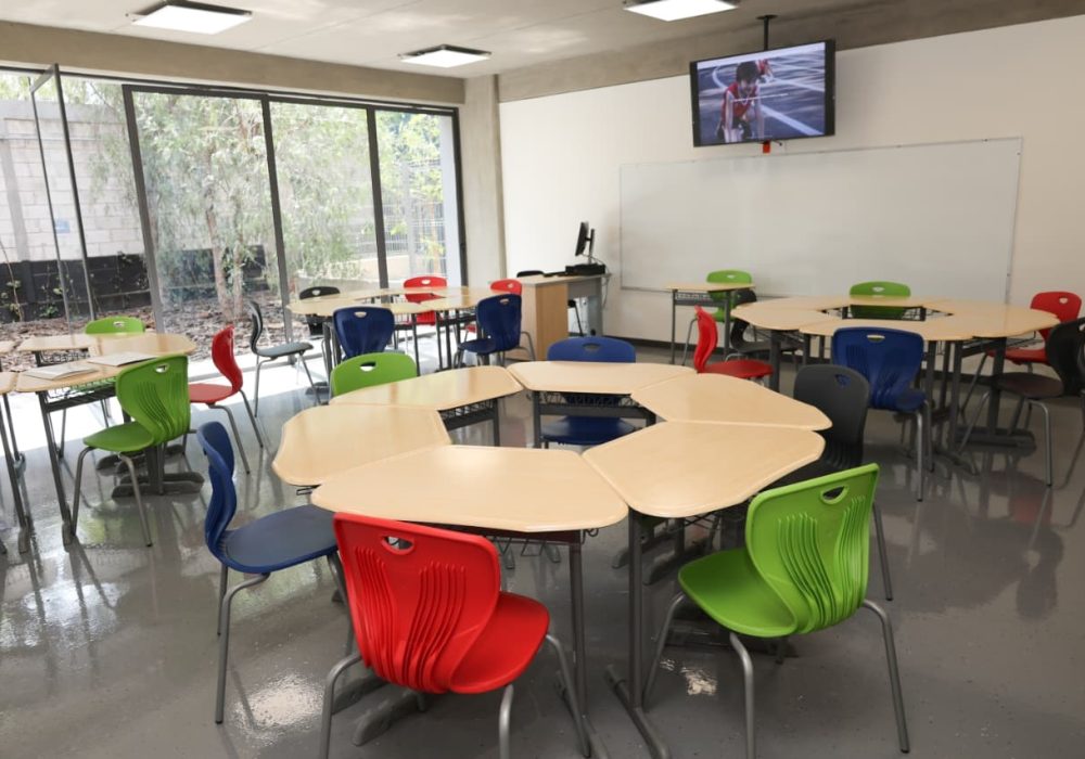 Escuela John F. Kennedy estrena edificio de High School