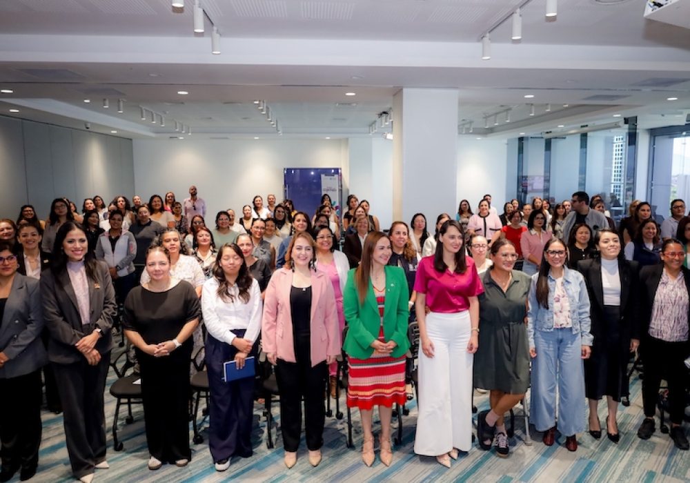 Impulsa SEMUJERES entornos laborales libres de estigmas