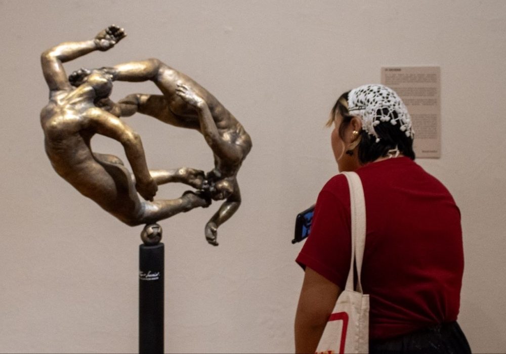 La artista queretana Flor Minor expone su obra en Museo de Arte
