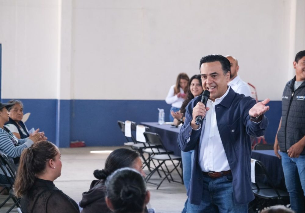 Llevamos apoyos que mejoran vidas- Luis Nava