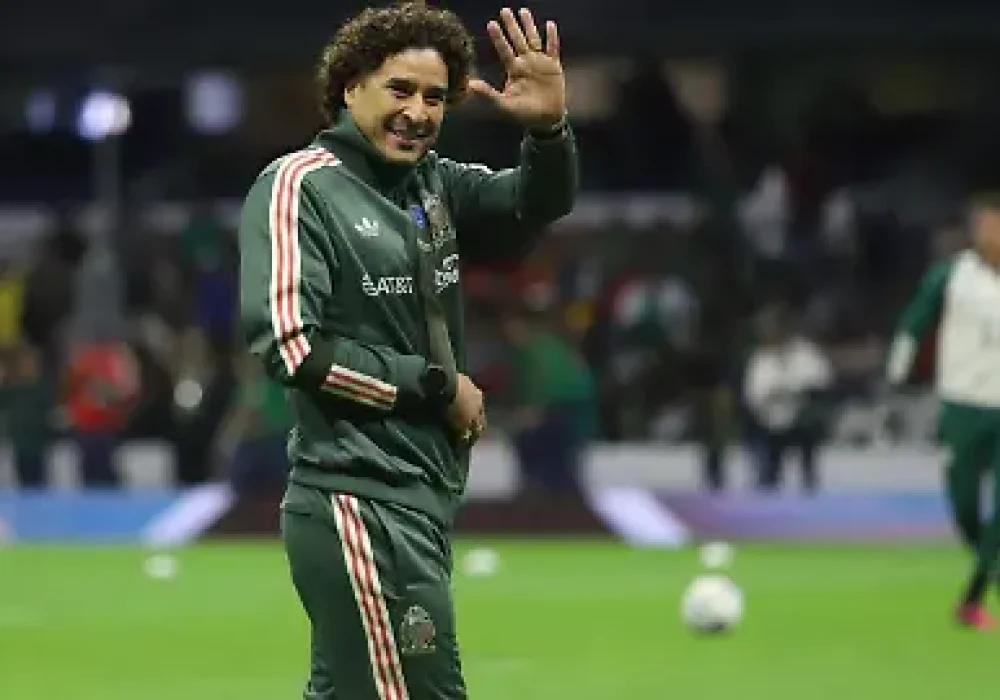 Memo Ochoa_Querétaro