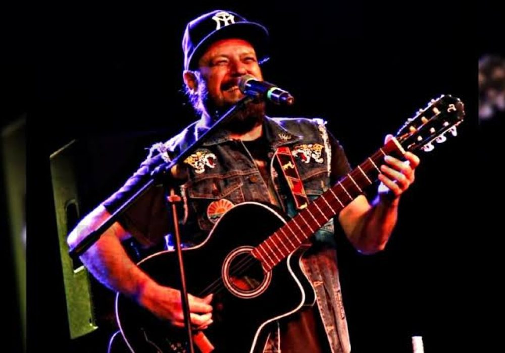 Nicho Hinojosa llega a Corregidora con una cena íntima y música en vivo
