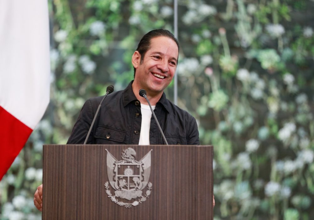 Pancho Domínguez. Exgobernador y líder de un influyente grupo panista, Domínguez respalda a figuras como Luis Nava, Agustín Dorantes y Marco del Prete. Su objetivo es asegurar el futuro del PAN en Querétaro, consolidando su poder interno hacia 2027.