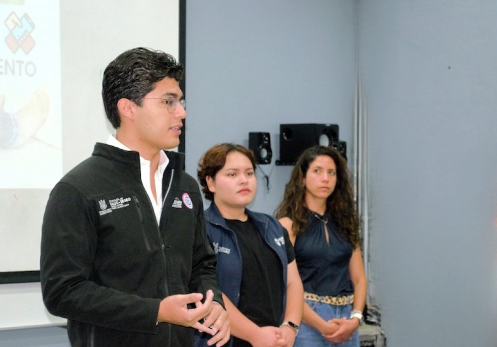 Realiza CECA acciones de prevención de adicciones digitales