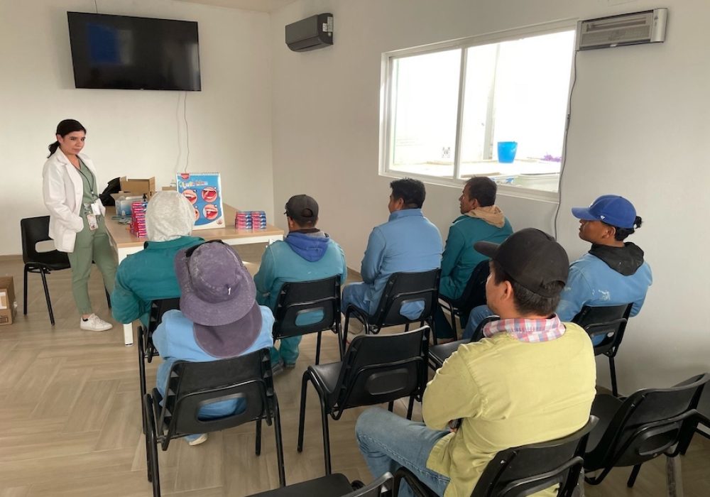 Reconocen el papel de los padres en la construcción de familias saludables
