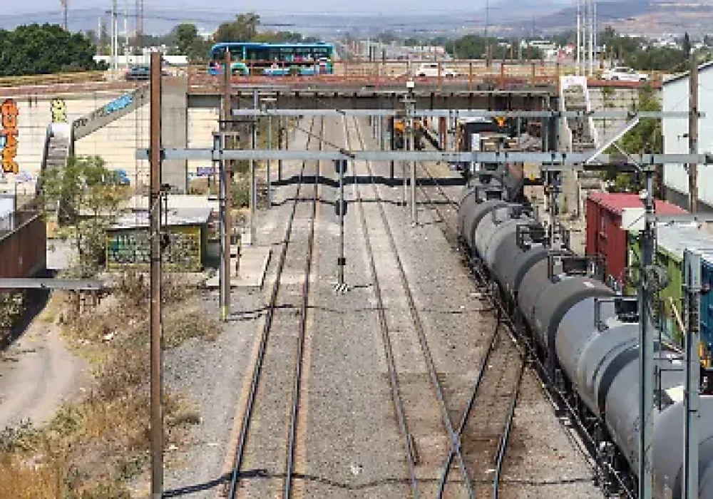 Tren México-Querétaro_Kuri
