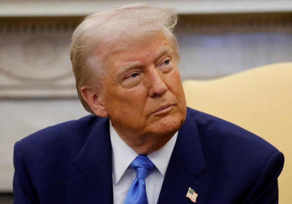 Trump_Tarjeta Dorada